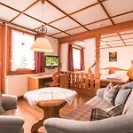 Zum Kreuz 3* Sankt Märgen