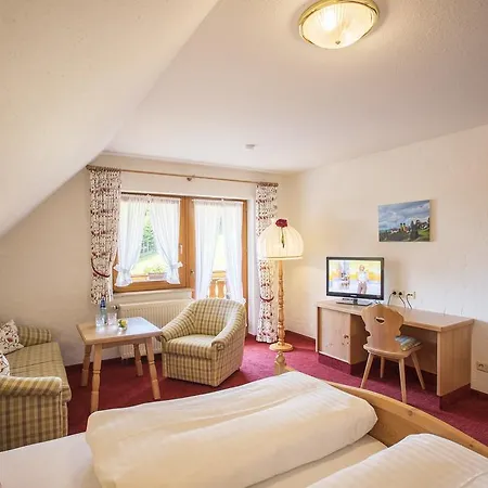 Konukevi Zum Kreuz Sankt Märgen