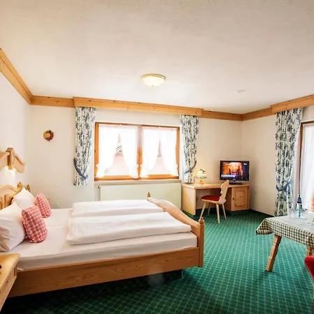 Konukevi Zum Kreuz Sankt Märgen