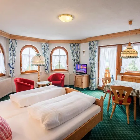 Konukevi Zum Kreuz 3*