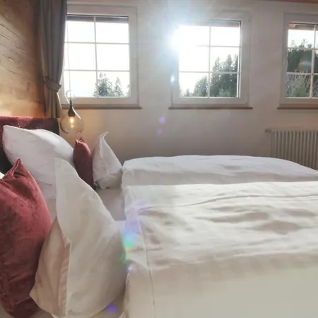 Zum Kreuz Konukevi 3*