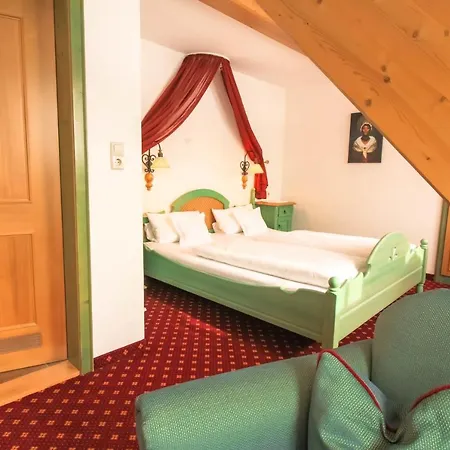Zum Kreuz